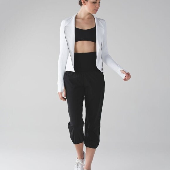 Lululemon Black Om Lightweight High/Low Rise Pant Size 4 - Picture 1 of 12